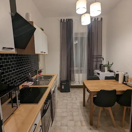 Schoenes 3 In Der Altstadt Von 아파트 *